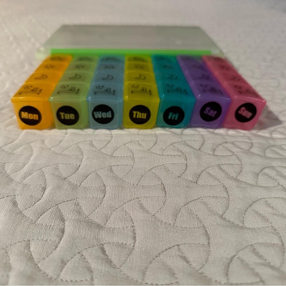 💊DAILY💊PILL ORGANIZER - Picture 11 of 13